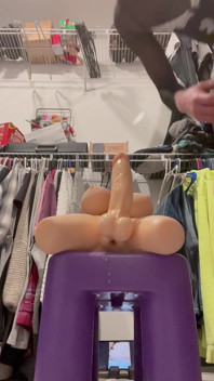 Dildo ukuran raksasa