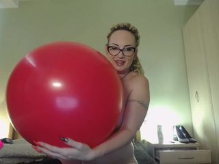 Bad ass bitch: Stor röd ballong blåser till pop förinspelad privat (jag är naken ;))