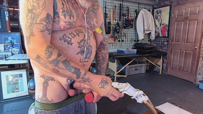 City hog: Bent over pumping