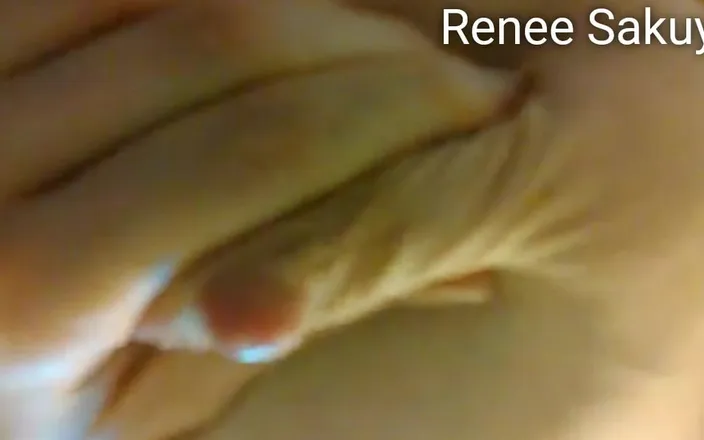 Renee Sakuya: Squeezing Breastmilk Out