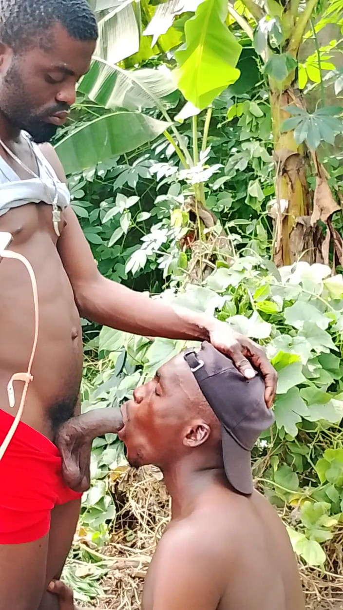 Africans men: Büyük yarak emici