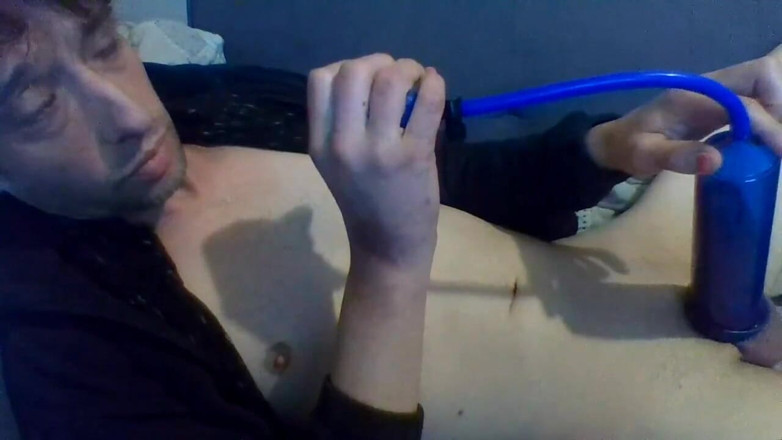 LilTaste: Vaping &amp;använder fallus (penis) pump och sexsleeve för att slå mig själv
