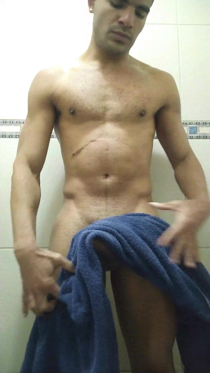 trebol_Jess: jovem latam punheta em um chuveiro