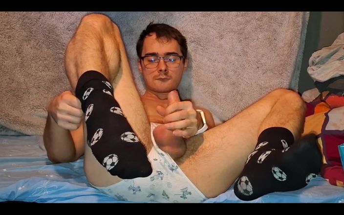 The college boy: Nerd masturbándose después de clases
