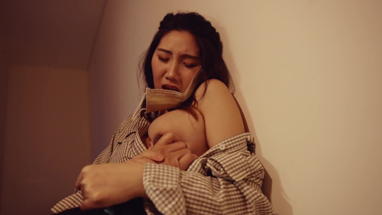 Asian Milfs n Teens: Čínský nadržený pár se nemůže dočkat, až se vrátí domů,...