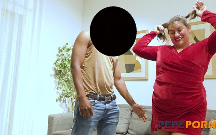 PepePorn: Karla Duran klemt haar eerste zwarte. Als je het probeert...