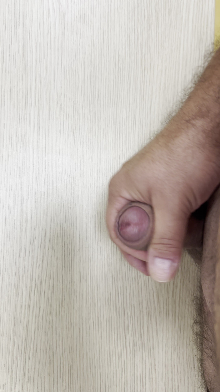 Diapers_MD: Я кінчаю на свій стіл.