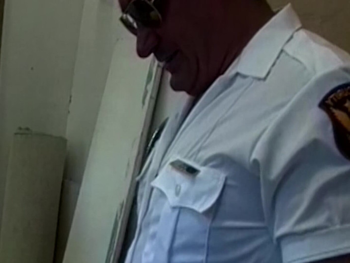 SEXUAL SIN GAY: Cena de back taste - 2 policial tesuda adora receber seu pau...