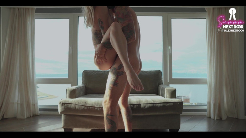 Sammm Next Door: Těsná kundička