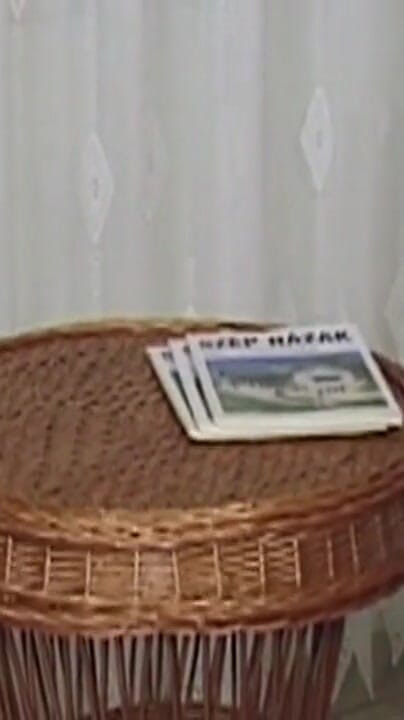 ORGASMX: MILF berambut kerincing memuaskan Jantan dengan mulut dan pepek