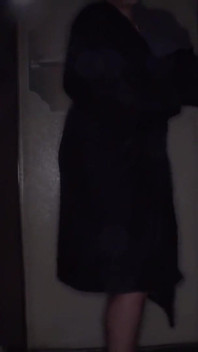与一个金发美女在一个邪恶的湿润狂热中自慰的飞溅玩耍 第4集