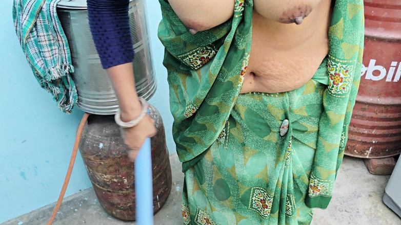 Payal studios: Tetas Apretadas Y Apretadas De La Criada