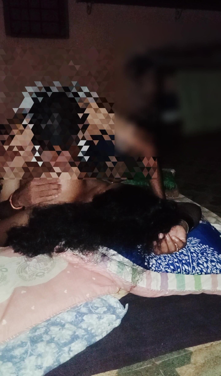 Harder299: Tajná sex uprostřed noci. Šukání desi nevlastní mámy.