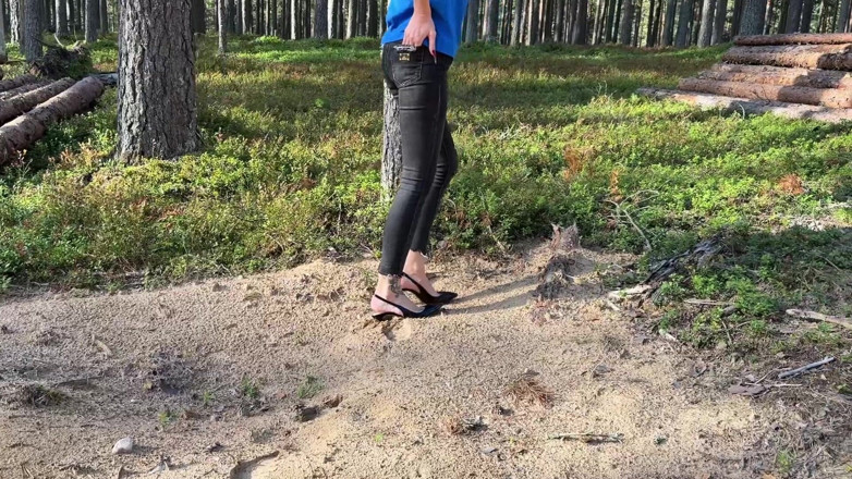 Julia domaina: Black Classic Stiletto High Heels with No Back, 12 Cm Heels...