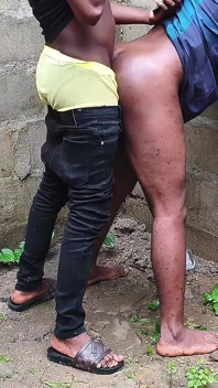 Si jalang eboni twerking dapatnya keras dari belakang