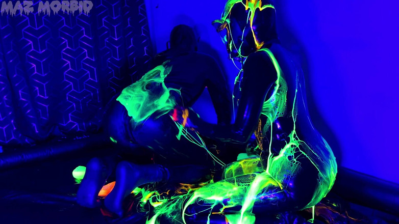 KinkyFemdomTV: Patricia ile ıslak ve Dağınık Gimpy Gaz Maskesi Eğlencesi