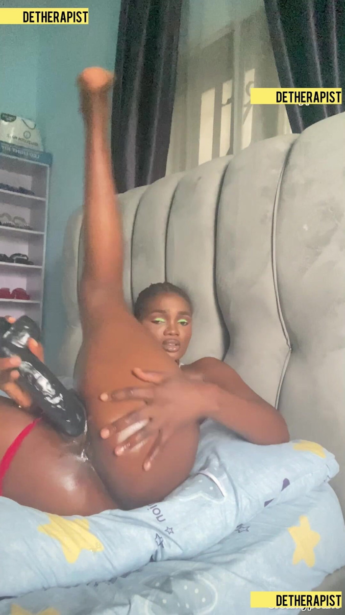 Detherapist: ฉันชอบดูตัวเองในกล้องซุกซนกับดิโอตัวใหญ่ของฉัน