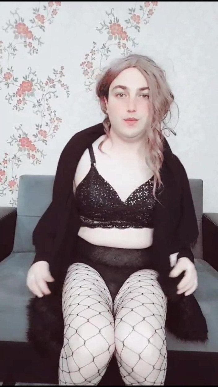 Kitty_Cross: Popular Feminine Amateur Model Kitty