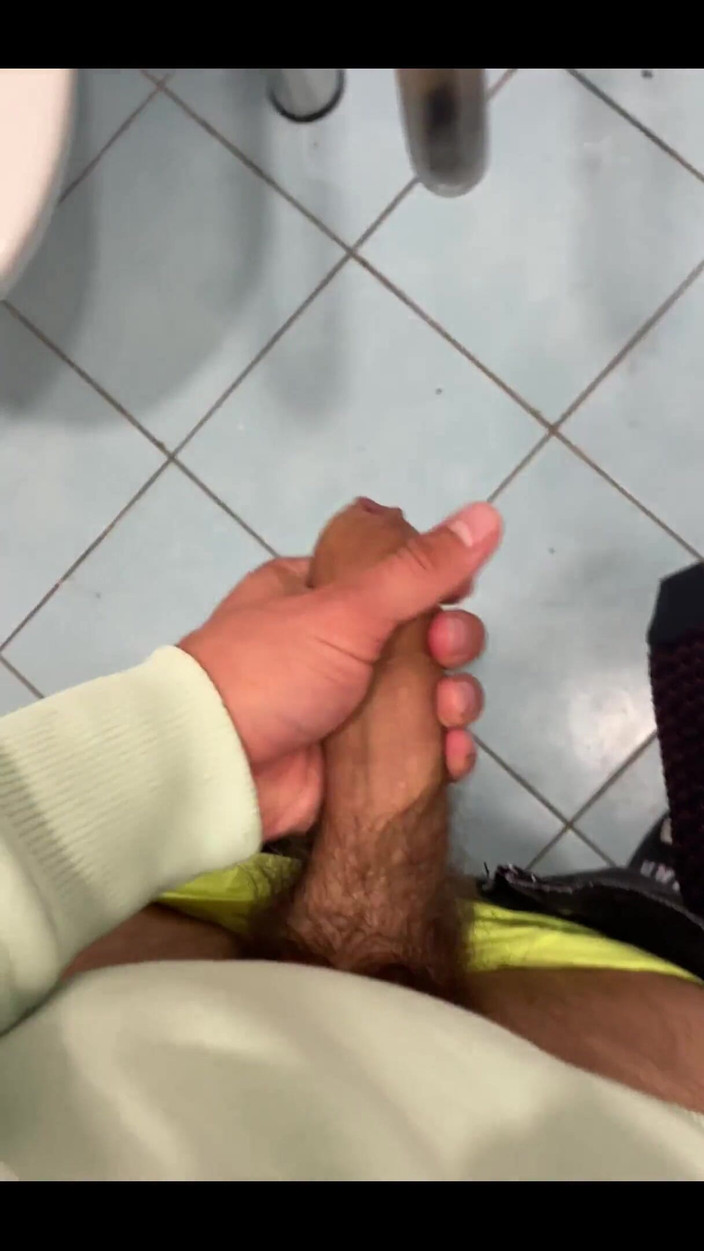 Max_Russell: Je ne peux pas manquer l’occasion de me masturber dans...