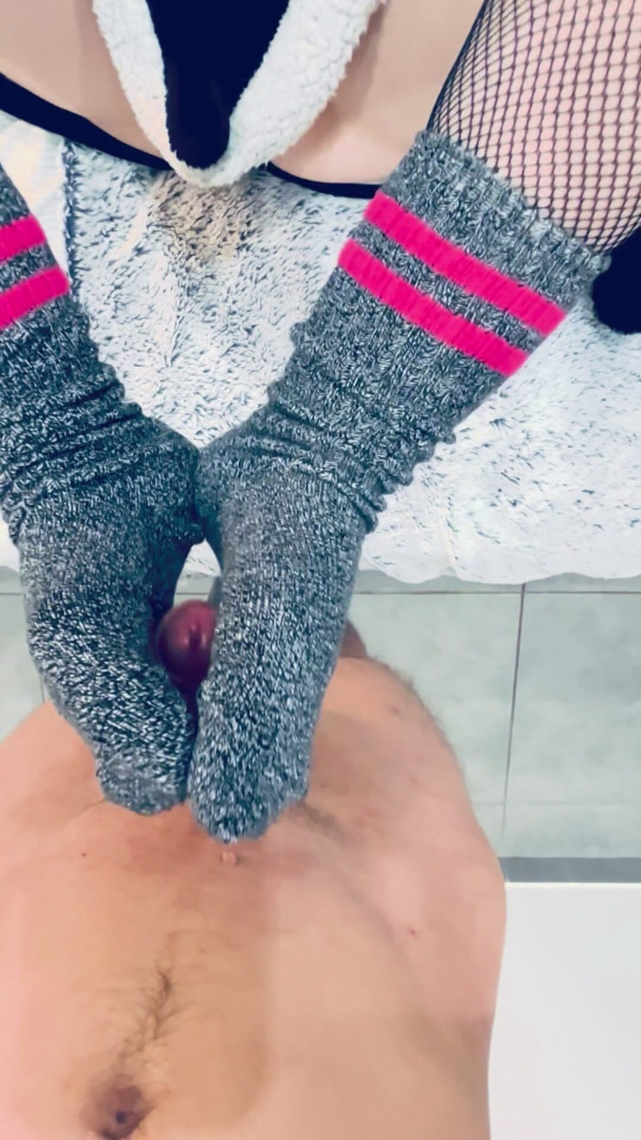 Frenchsockjob: En Oemotståndlig Outfit: Sportiga Strumpor Och Nätstrumpor