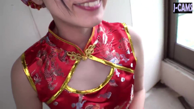 J-Cams: Appuntamento cosplay. Ragazza timida in un'audace passeggiata all'aperto parte 3