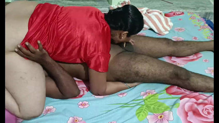 Sexy sindu: Indiancă desi Bahu sexy futută în poziția 69 de iubitul ei