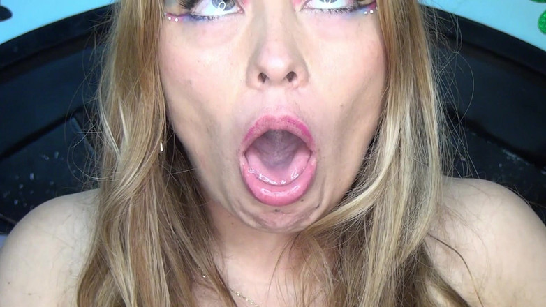 Angel eyes studio: Skvělé!! Polykání Super Velkého Hulk Lega