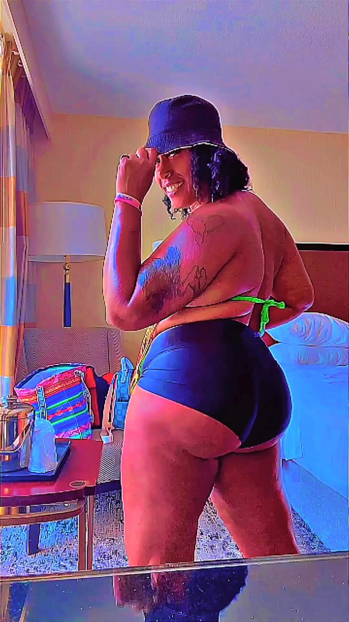 Lady Rae: So Thick