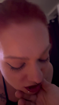 Kirbyred - Mega sexy sexy in abito sexy