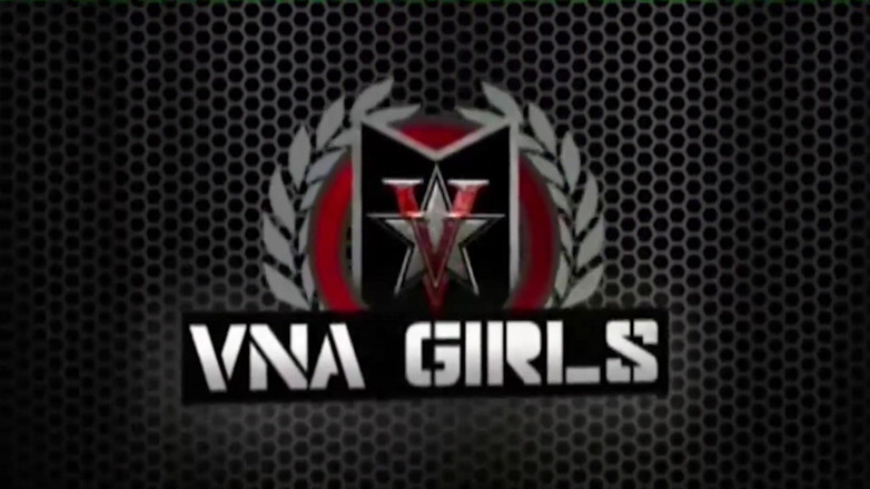 WydeSyde By Sara Jay: Gorąca i Hony Superstar Sara Jay zdaje sobie sprawę, że nie...