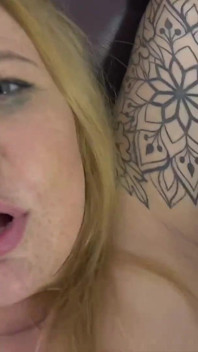 Süße pralle wird hart gefickt! Alice Doe PAWG