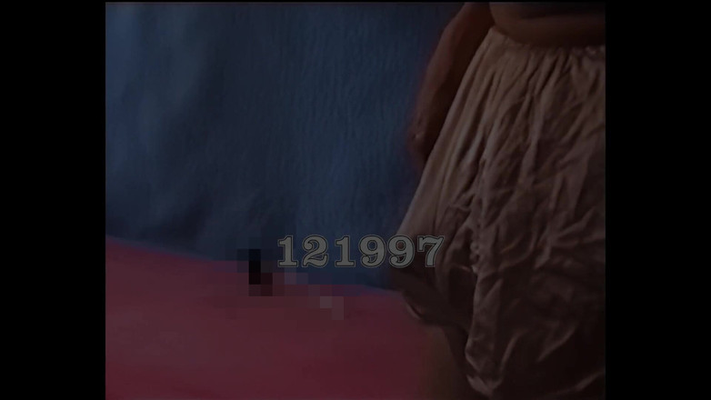 Mark Hannes: La gobba a letto nudo si masturba hi8 camera gefilmt