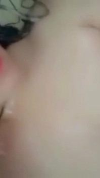 Memek ketat remaja pucat panas dasi dirusak dan juga pakaiannya oleh teman sekamar kulit hitamnya