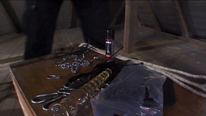 Absolute BDSM films - The original: Demütigende muschi-bestrafung rumhängen, wachsspiele