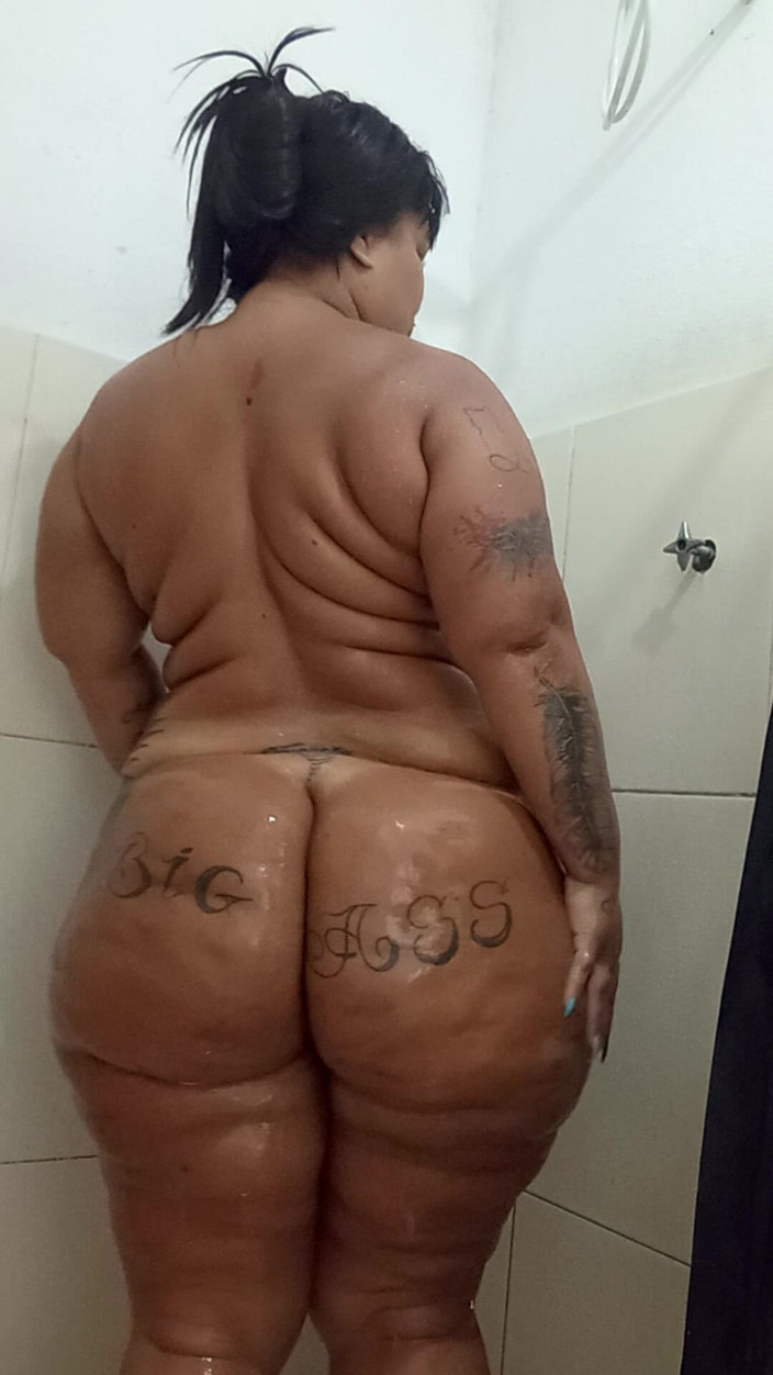 Suzyfuracao: Mandi Pagi Carioca BBW Seksi