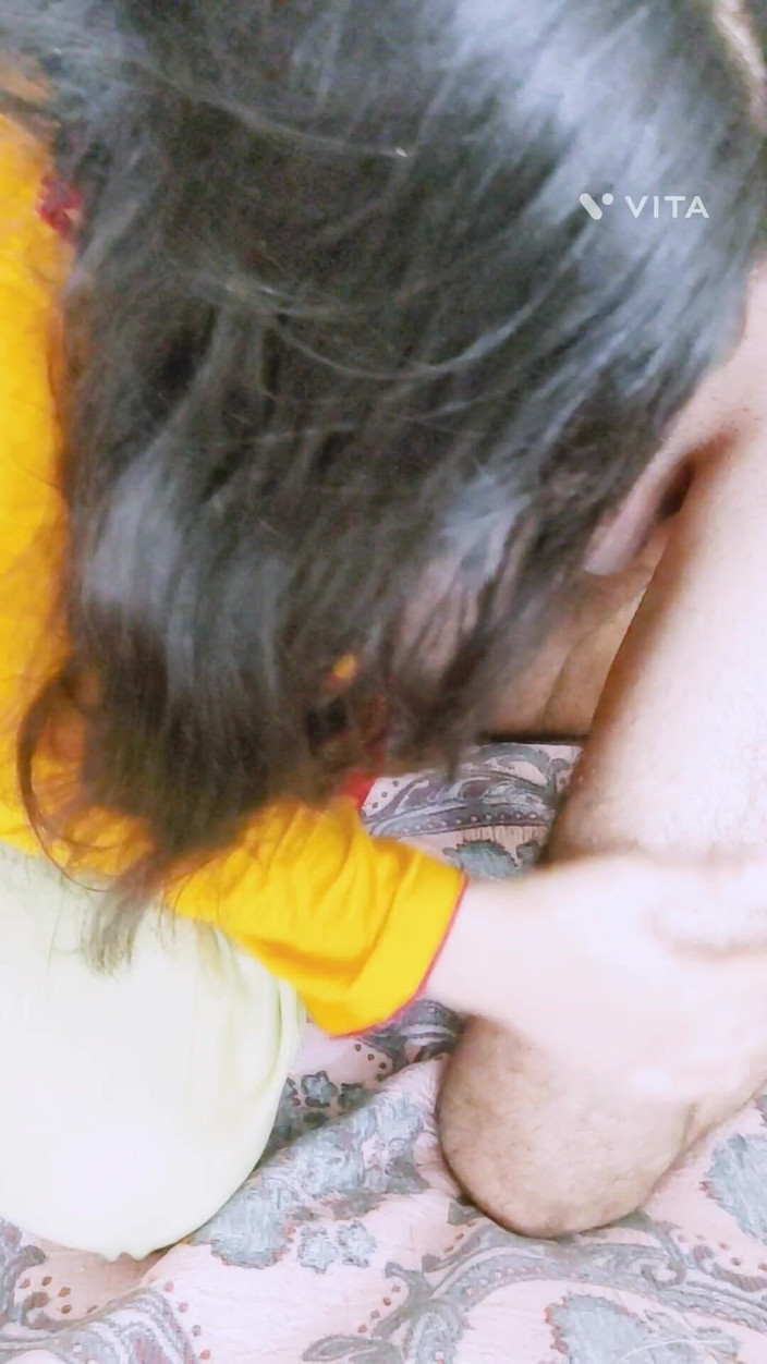 Lust_Yasmin_khan: La sorellastra viene scopata duramente dal fratellastro mentre da sola...