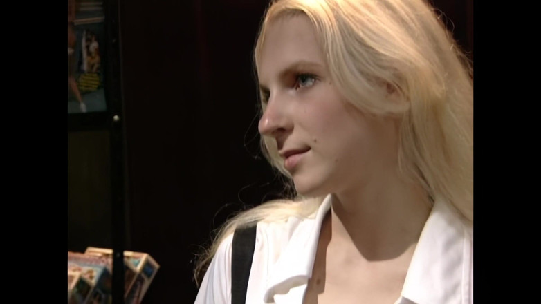 RATATATA!: Intenzivní sex ve videopůjčovně pro mladou a dychtivou Britni