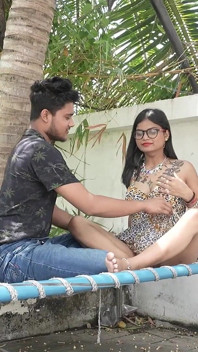 Teman lelaki dan teman wanita India panas dalam video lucah panas penuh seks tegar, jatuh lubang susu dan menjilat seks deep thoratnya