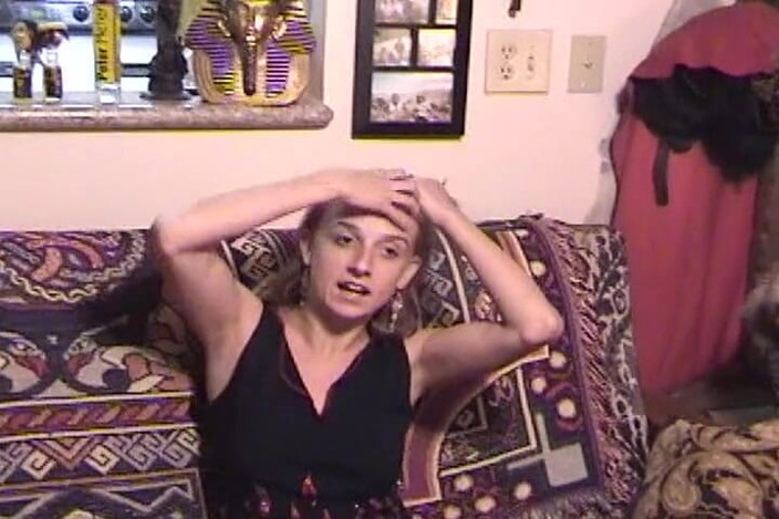Vintage Life: Stunning Been Enjoys Playing with Toys and Sucking Loaded Rod