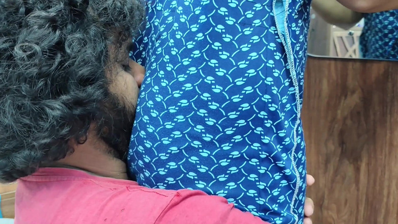 Vaishnavysharunraj: 丈夫与妻子的夜间热辣浪漫 第2部分，喀拉拉邦的热辣情侣在卧室里浪漫