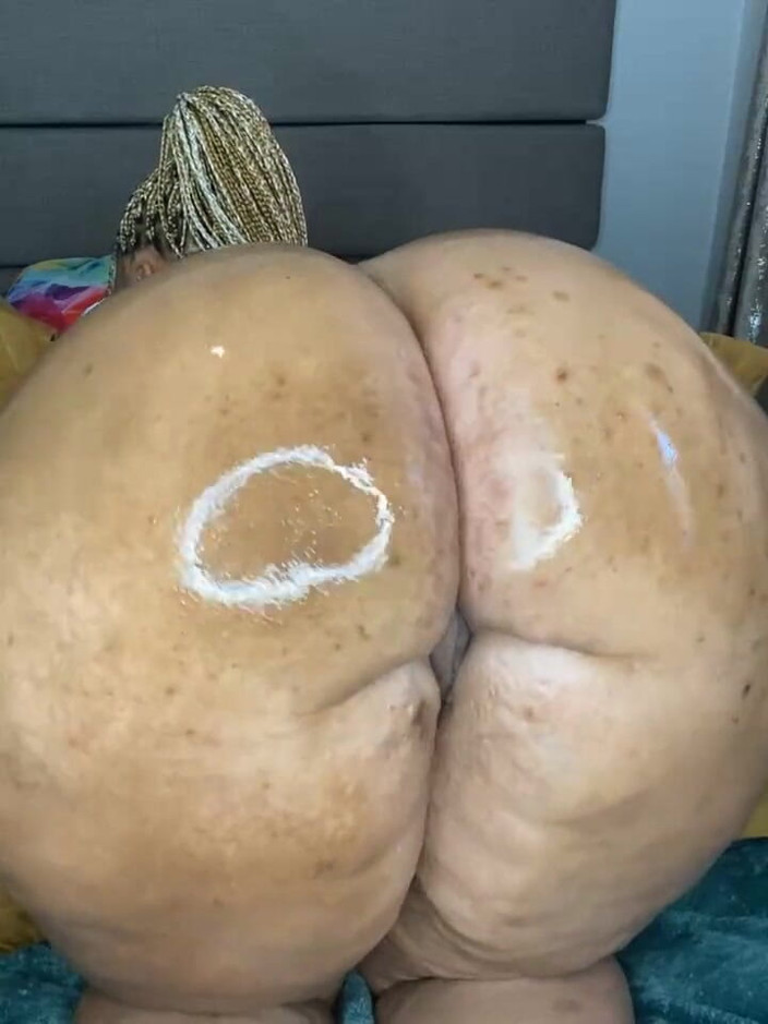 Big black clapping booties: Külotsuz son derece harika yağlanmış kıpır - bölüm 0101