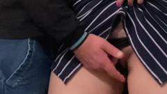 Niki studio: Metroda bir yabancının elbisenin altında amcığıma dokunmasına izin verdim