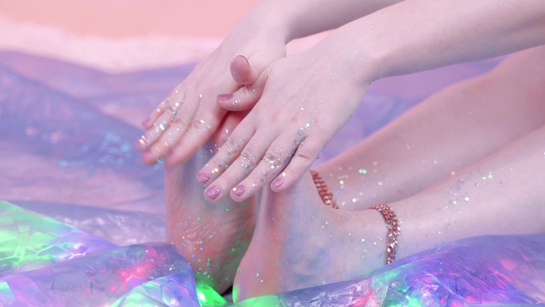 Arya Grander: Fantezii fetiș cu glitter de aproape , relaxați-vă încet - videoclip cu plăcerea...