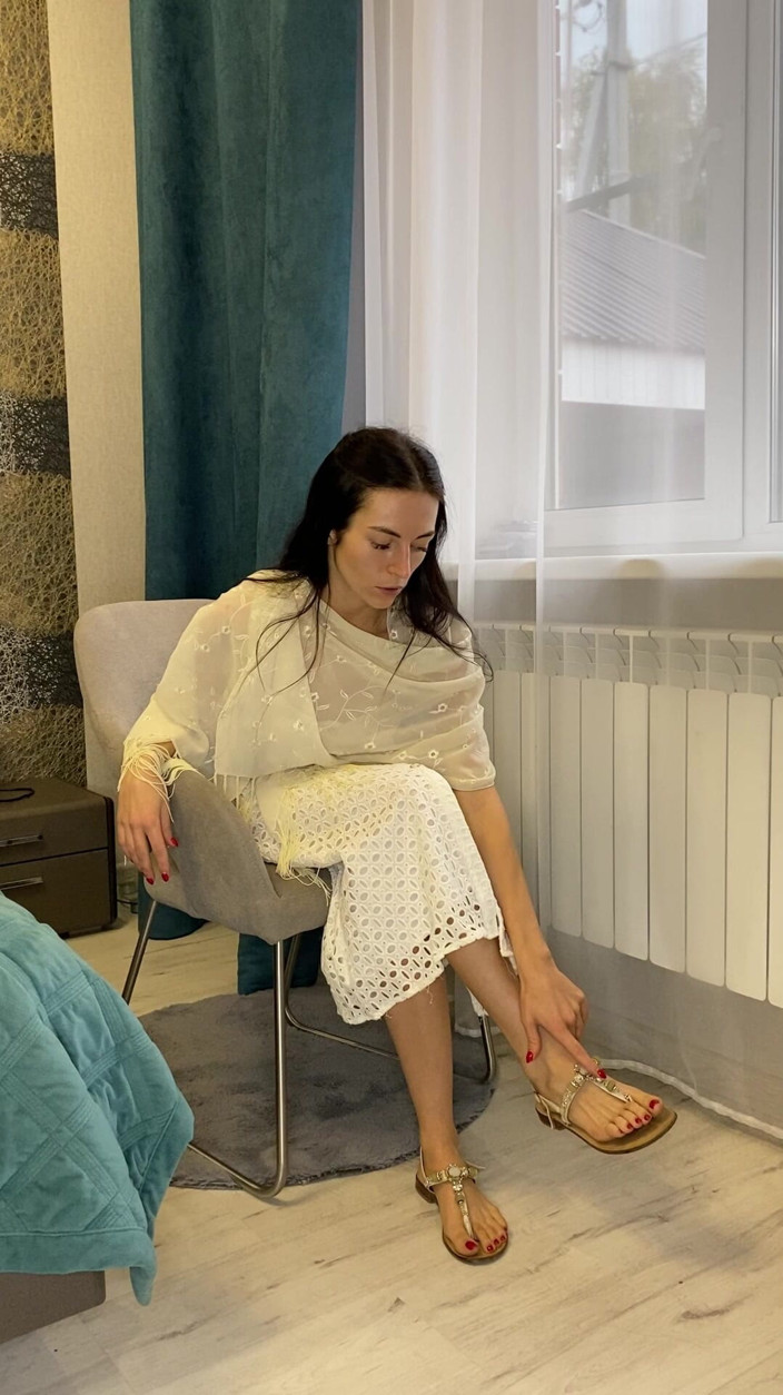 Princess Monica: Antrenament cu sclavul picioarelor, umilire la toaletă