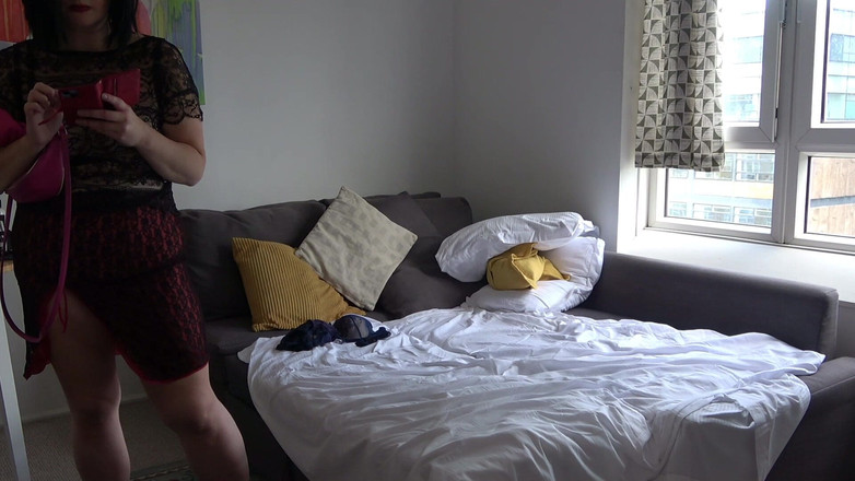 Cheeky UK girls: Juliet Redhead Getting Dressed and Showing Tits Ass and Pussy