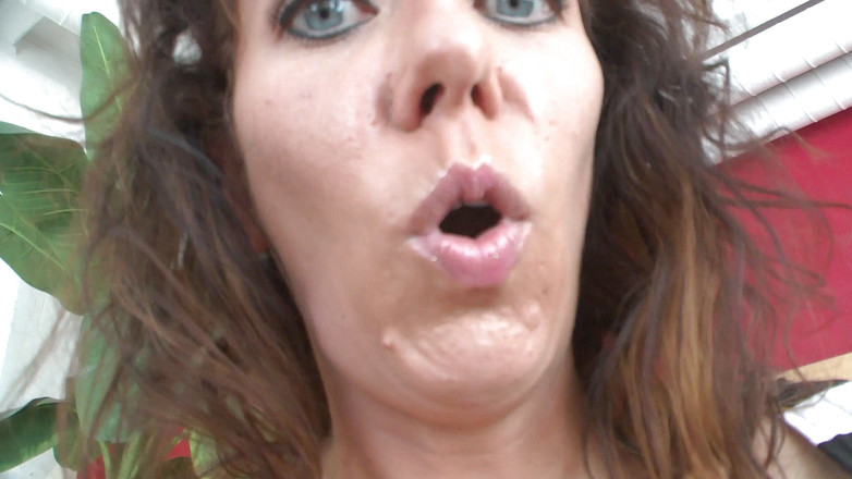 Rodney Moore: Morena madura con enormes tetas es arrestada