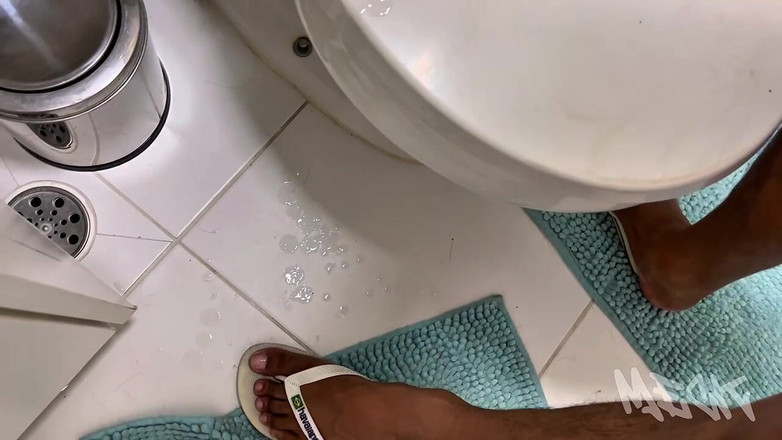 Meck ToyBoy: Vắt sữa con cặc của tôi nghĩ về bạn