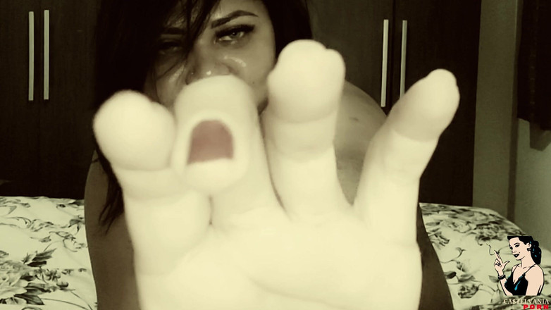 Beatriz De Jesus Silva: Suellen Santos - The company's best employee is caught on the...