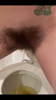 Standing up Piss Straight From My Huge Bush