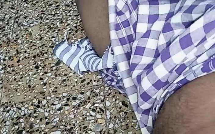 Sweet Indian cock: Bhabhi mengisap dan menjilati penisku di rumah